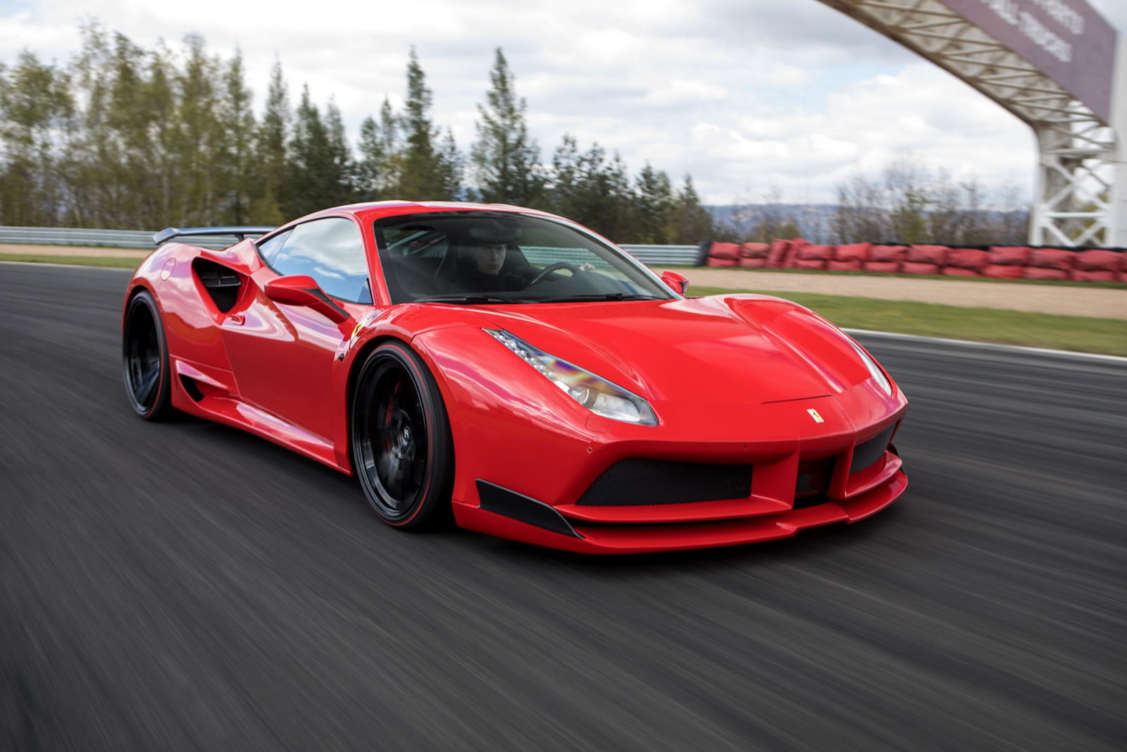 Novitec rosso ferrari 488 (9)