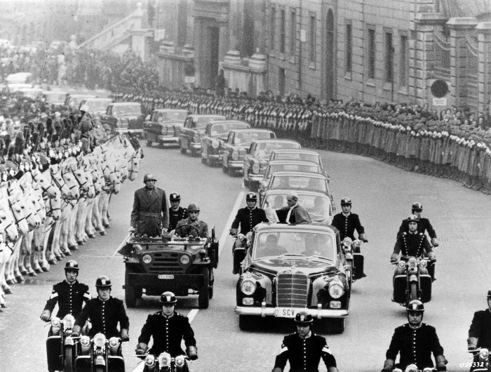 Pope Paul VI in his Mercedes-Benz 300 d landaulet