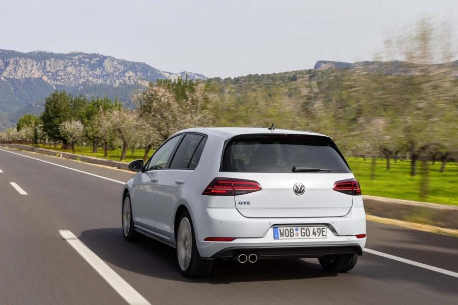 Volkswagen-Golf-GTE_03_maio-2017-960×600