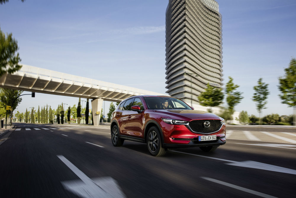all-new-cx-5-bcn-2017-action-07
