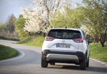 1000 quilómetros no novo Opel Crossland X ao som do rap do Manel