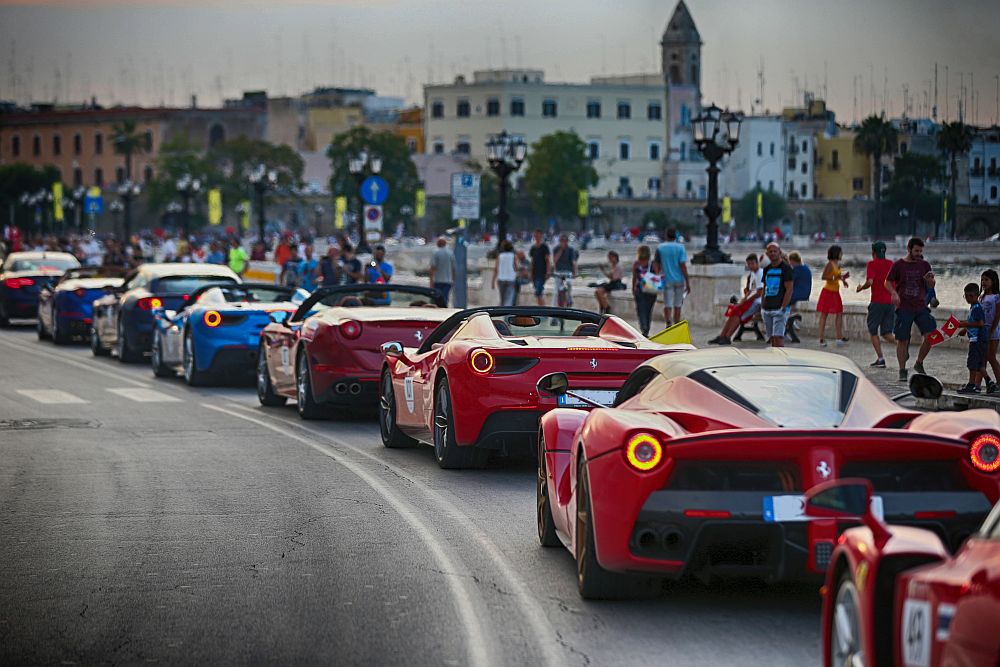 170273-car-70-anni-cavalcade-puglia