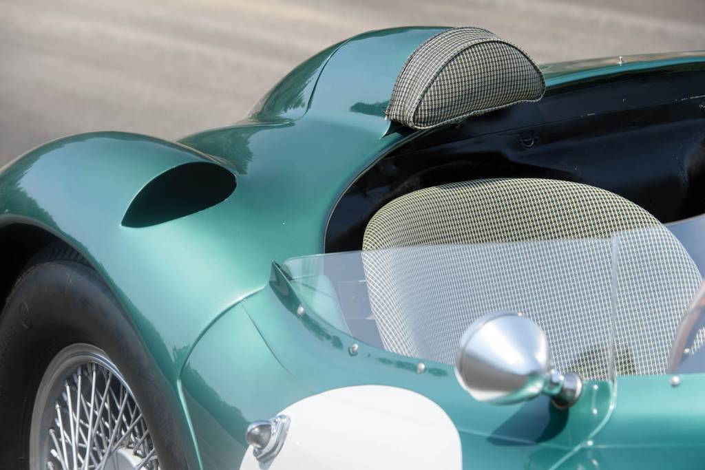 1956-Aston-Martin-DBR1-MO17_r159_012