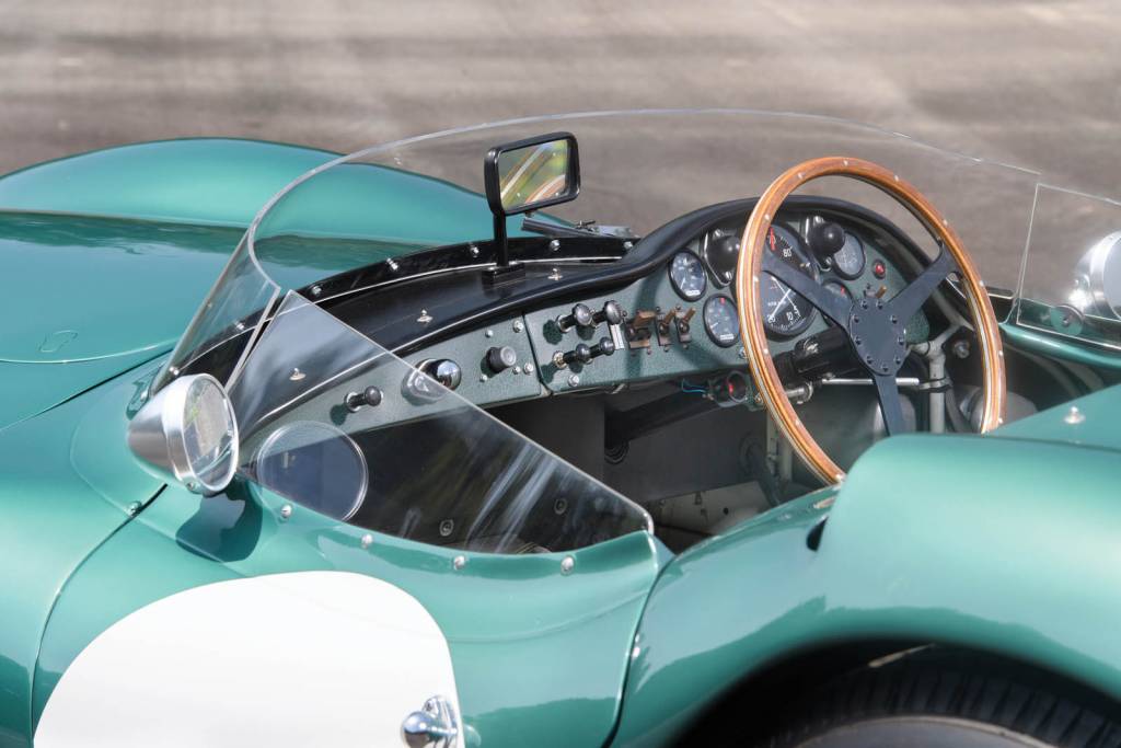 1956-Aston-Martin-DBR1-MO17_r159_016