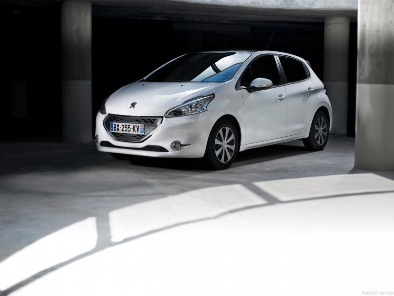 2-Peugeot-208-2013-1280-15-960×600