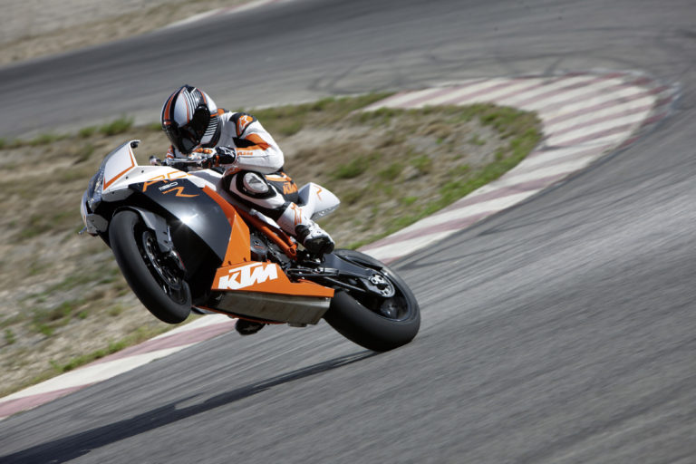 2013-ktm-rc8-superbike-6-768×512