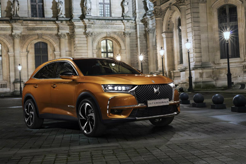 20170228 DS 7 CROSSBACK – in Parist