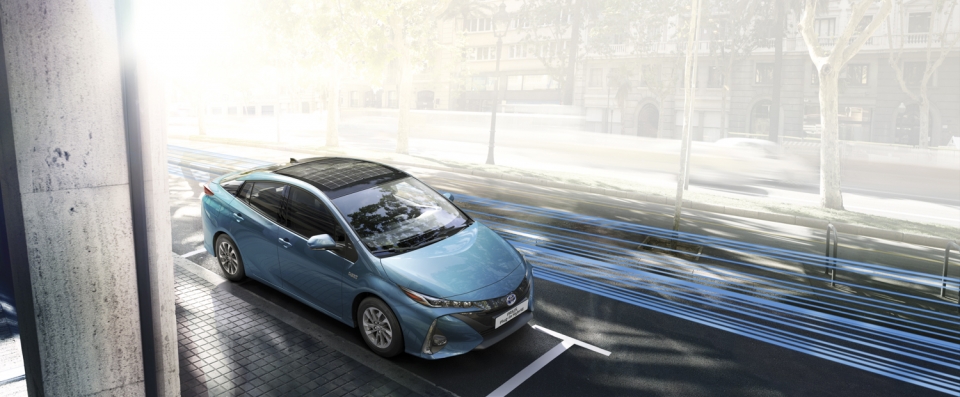 2017_Prius_Plug_in_Hybrid_EXT_21-960×600