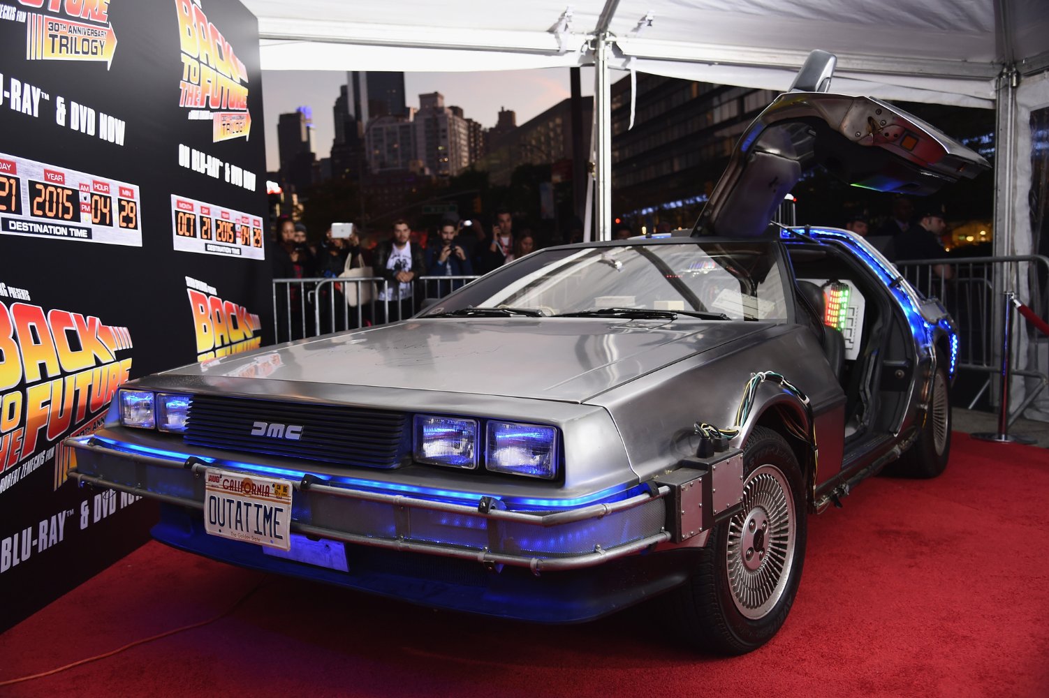 4-delorean-dmc-12-regresso-ao-futuro-1985