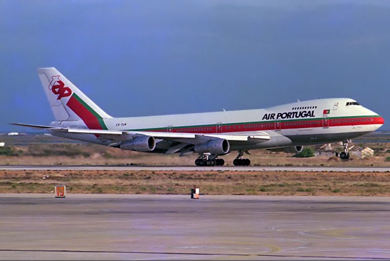 Boeing-747-200-da-TAP-no-Aeroporto-Internacional-de-Faro-em-1985-768×514