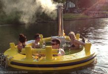 Faça uma viagem relaxante rio acima… dentro de um jacuzzi