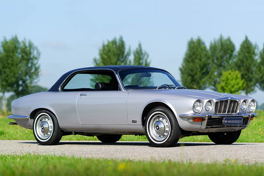 JAGUAR-XJ6