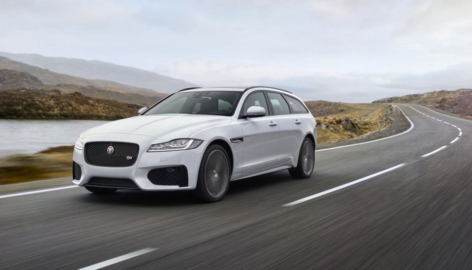 Jaguar_XF-Sportbrake_Location_Exterior_140617_01-960×600