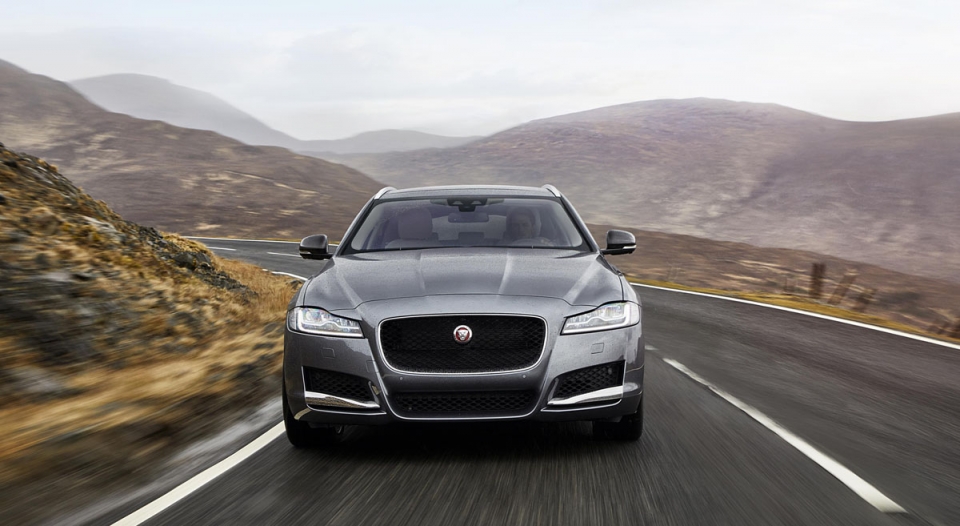 Jaguar_XF-Sportbrake_Location_Exterior_140617_13-960×600 (1)