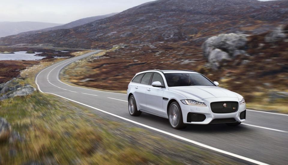 Lead_Jaguar_XF-Sportbrake_Location_Exterior_140617_06-960×600