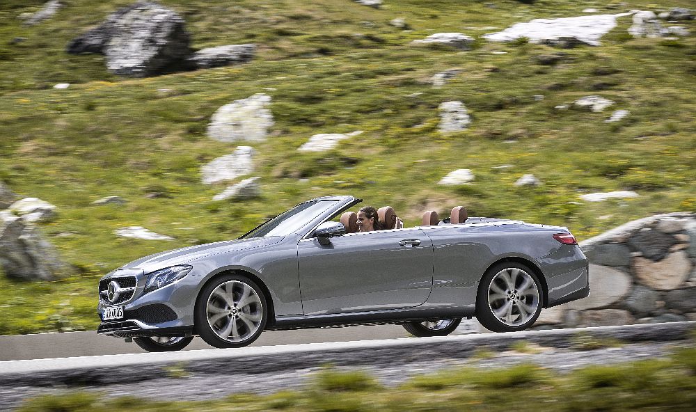 Das neue Mercedes-Benz E-Klasse Cabriolet / Montblanc 2107
The new Mercedes-Benz E-Class Cabriolet / Montblanc 2017