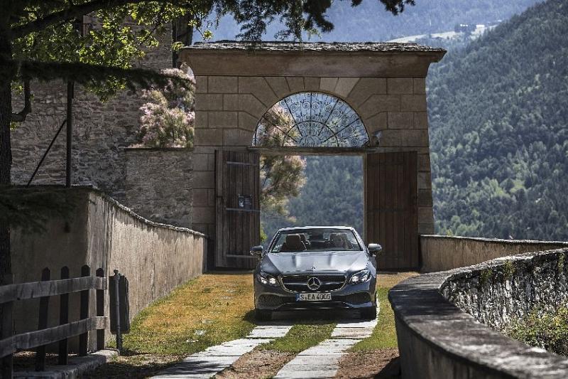 Das neue Mercedes-Benz E-Klasse Cabriolet / Montblanc 2107
The new Mercedes-Benz E-Class Cabriolet / Montblanc 2017