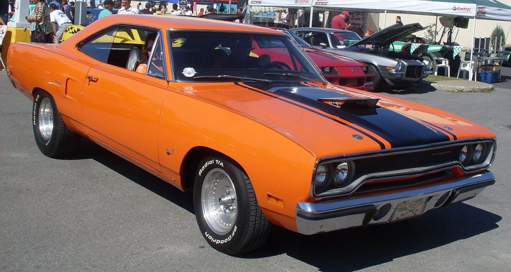 PLYMOUTH ROADRUNNER HEMI