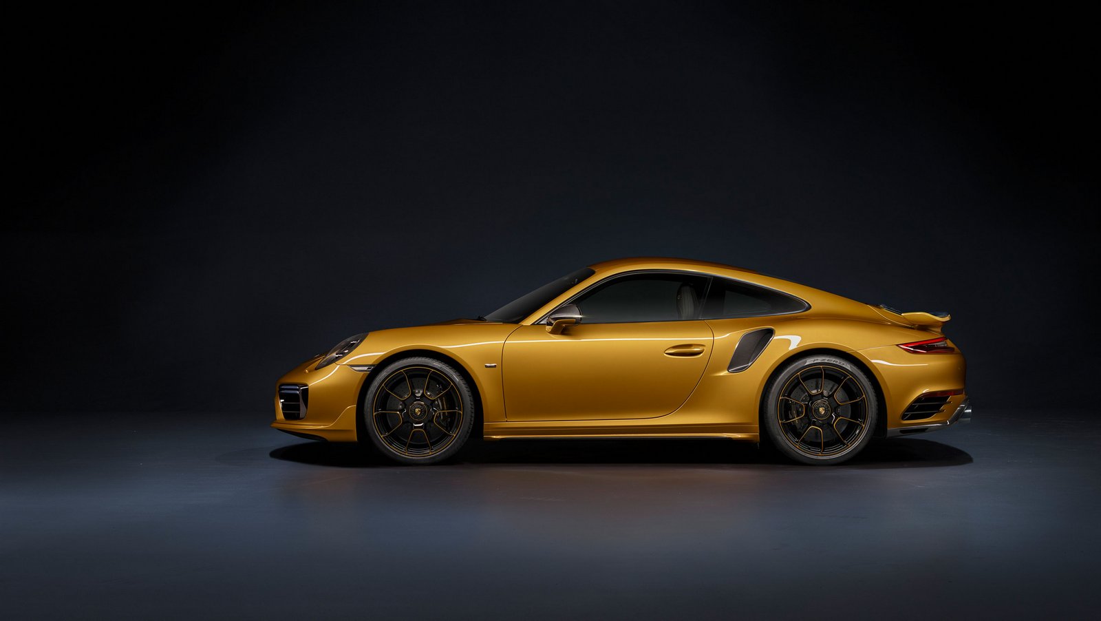 Porsche 911 Turbo S Exclusive (2)