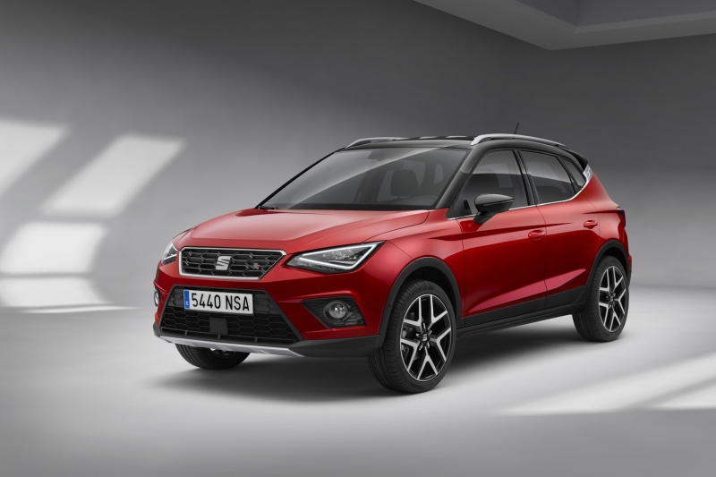 SEAT-Arona-1