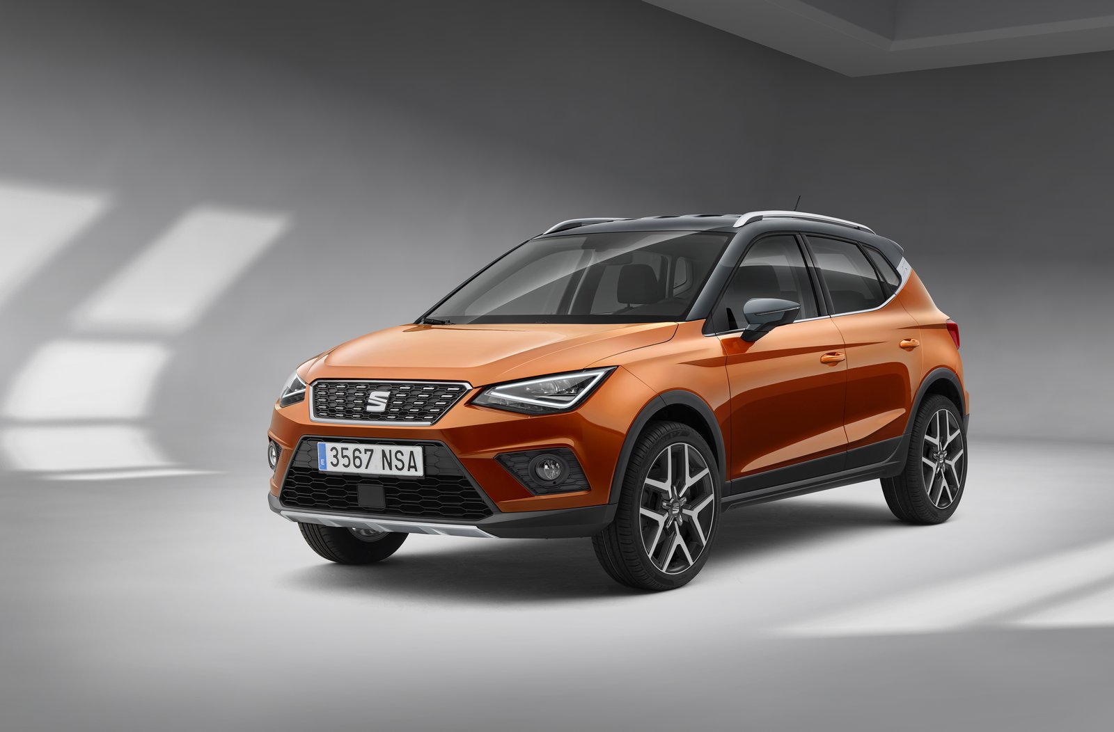 SEAT-Arona-2