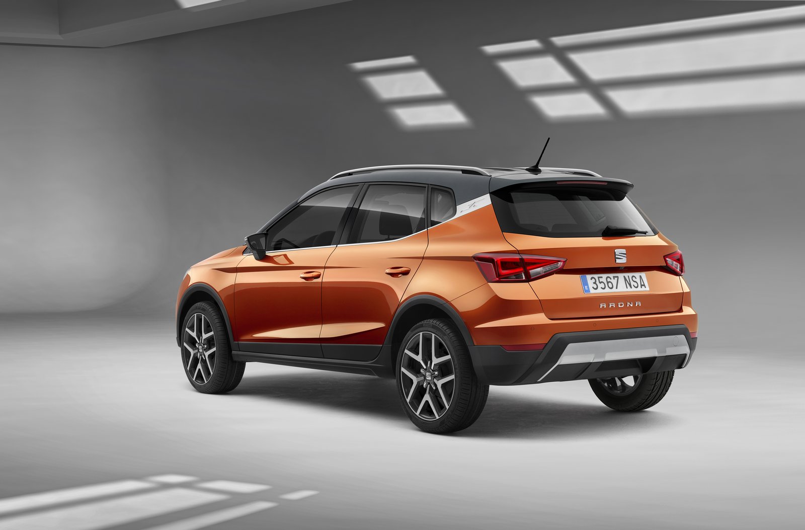 SEAT-Arona-4