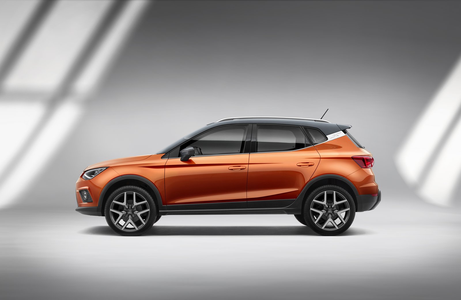 SEAT-Arona-8