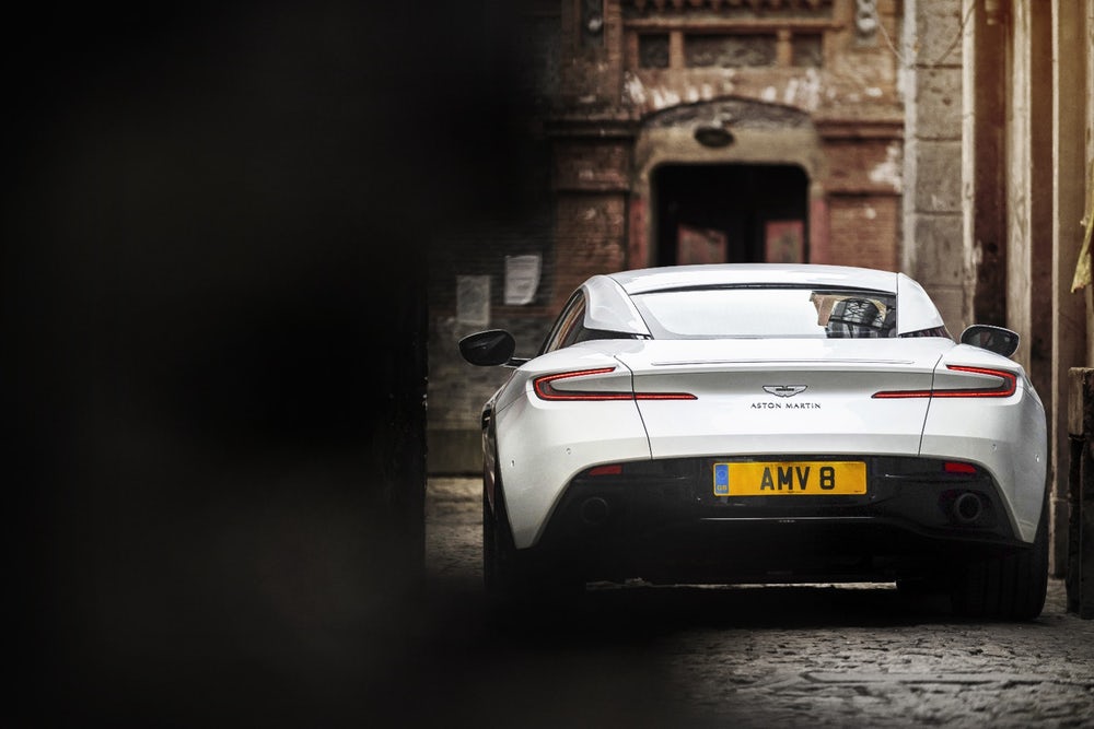 aston-martin-db11-v8-mercedes-engien-13