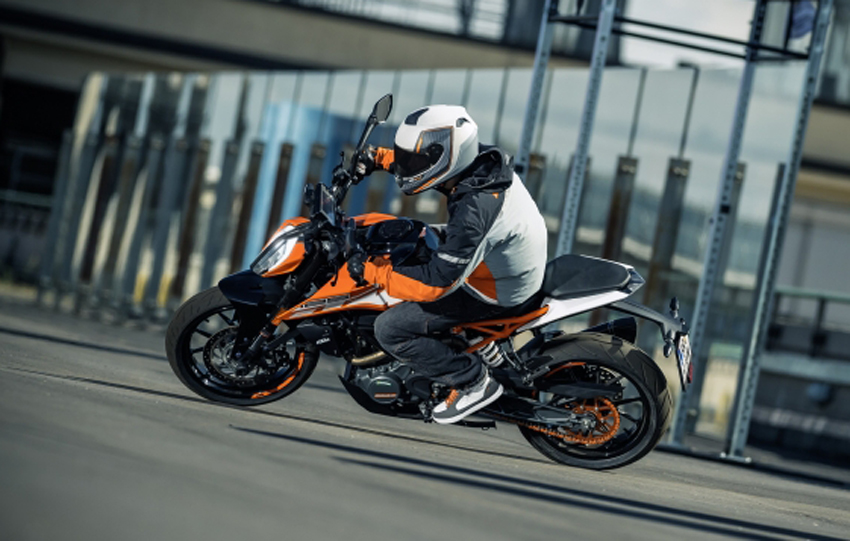 ktm125duke-11