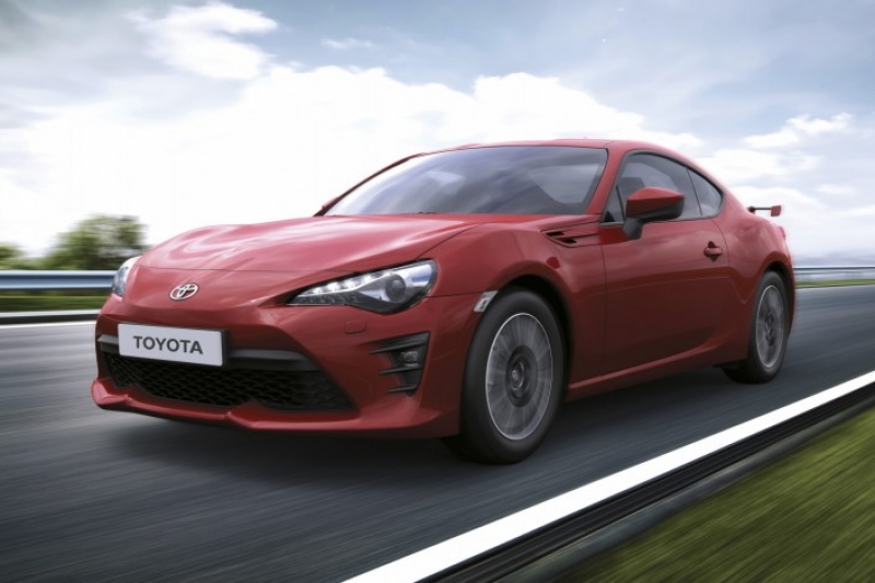 800_2017-toyota-gt86-14