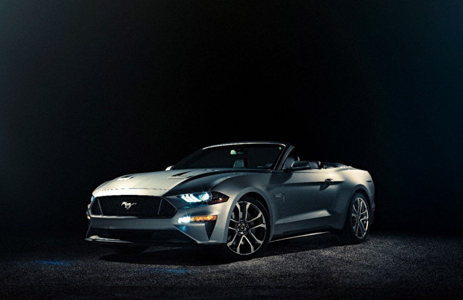 Ford-Mustang-GT-Convertible-Ingot-Silver-960×600