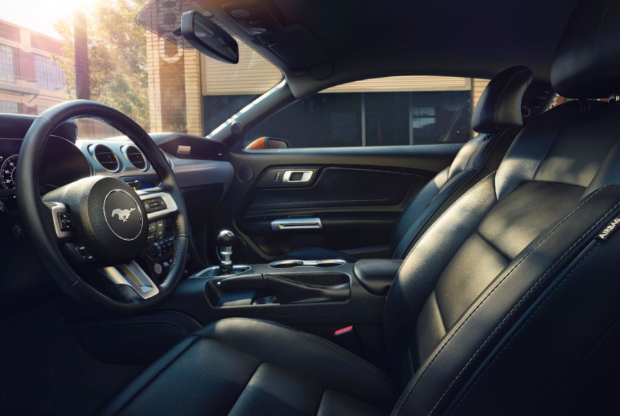 New-Ford-Mustang-Interior-2-960×600