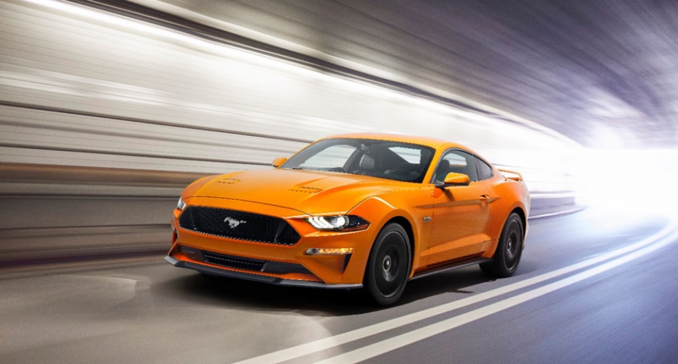 New-Ford-Mustang-V8-GT-with-Performace-Pack-in-Orange-Fury-1-960×600 (1)