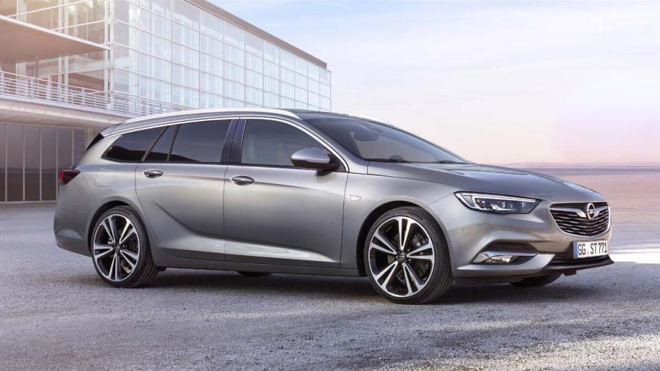 Opel-Insignia-Sports-Tourer-304056-960×600