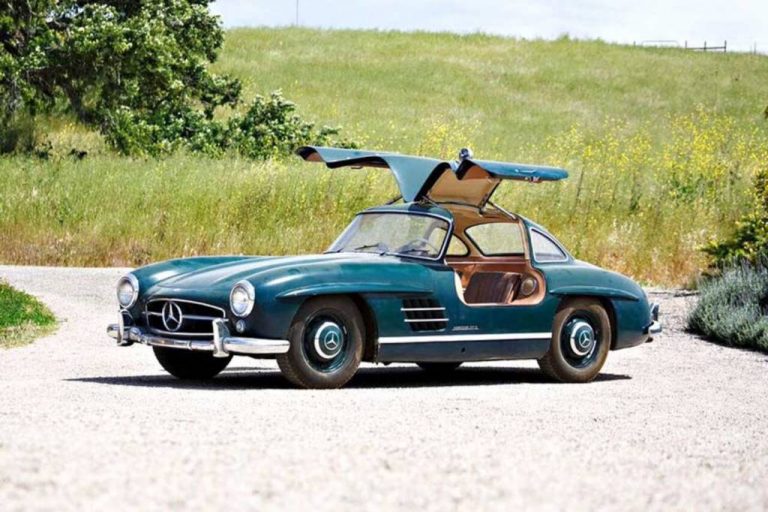 Original-Unrestored-One-Family-Ownership-Mercedes-Benz-300-SL-Gullwing-and-Roadster-1-768×512
