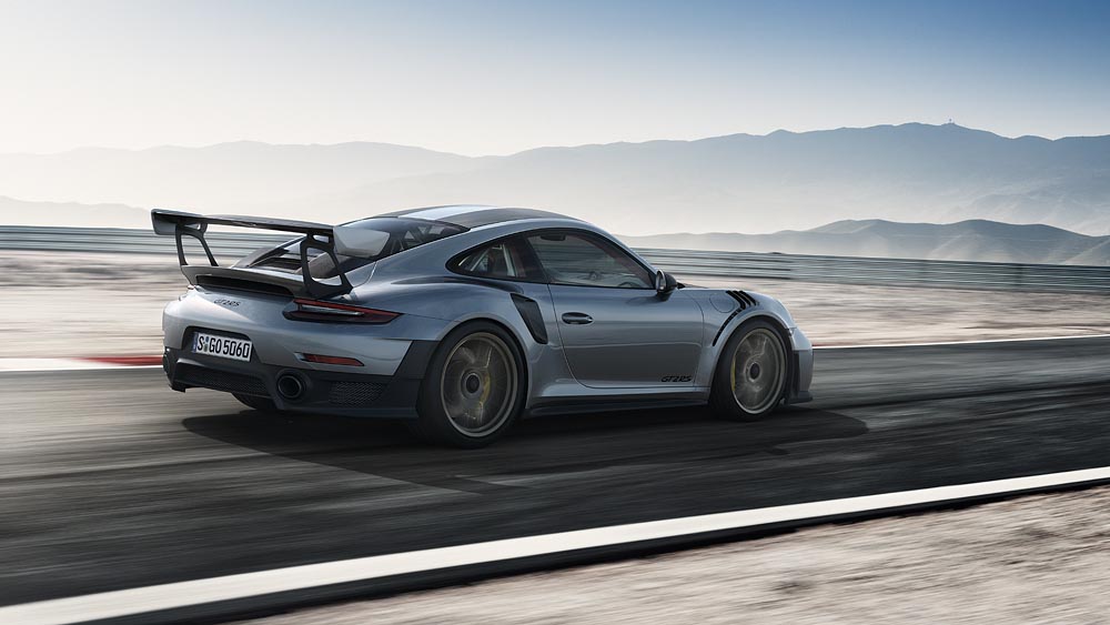 Porsche 911 GT2 RS (3)