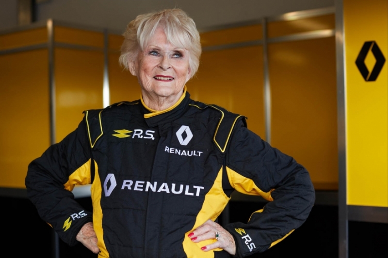 Renault_Sport_Rosemary_Smith_F1_1-copy-960×600