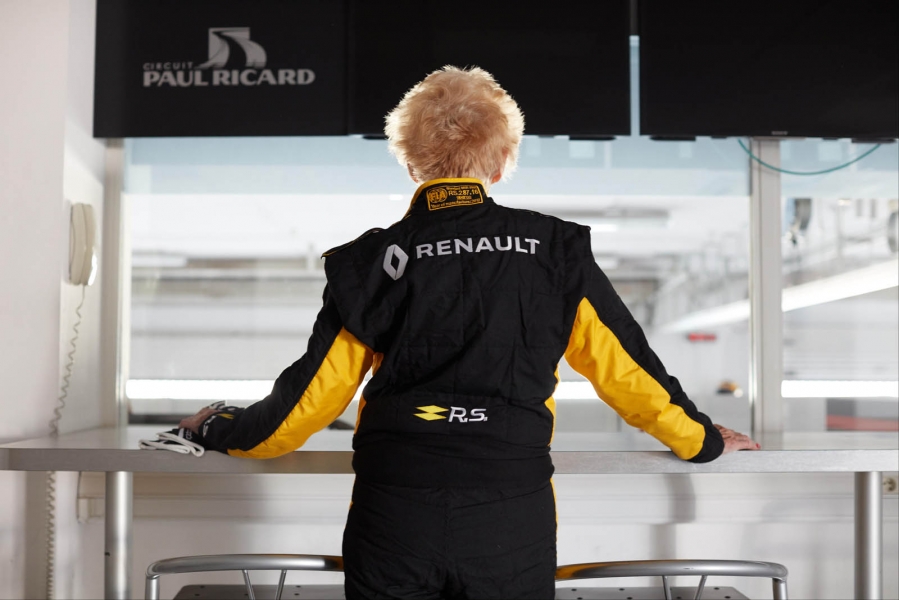 Renault_Sport_Rosemary_Smith_F1_2-copy-960×600