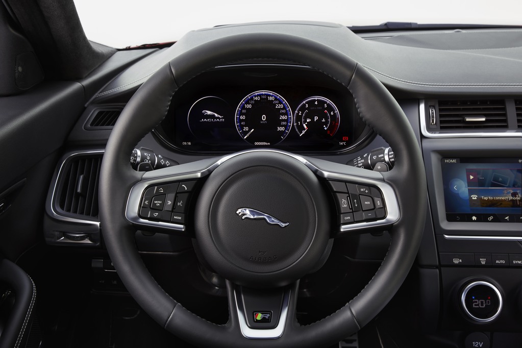 jagepace18myinteriordetailssteeringwheel13071721-resize-1024×682