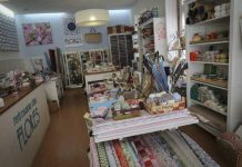 No Porto há corte e costura de verão para as crianças