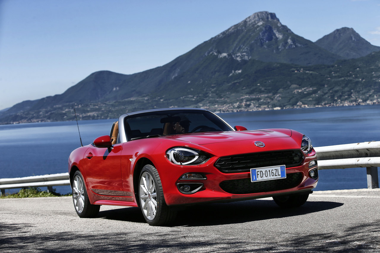 160607_Fiat_124-Spider_02_Easy-Resize.com