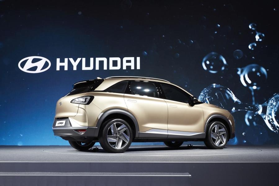 2017-08-17-A-pr¢xima-geraá∆o-SUV-da-Hyundai-promete-Autonomia-e-Estilo_6-960×600