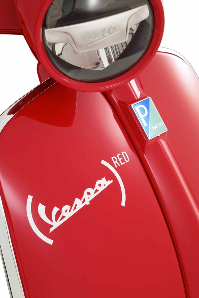 2017-vespa-946-red-first-look-scooter-u2-683×1024