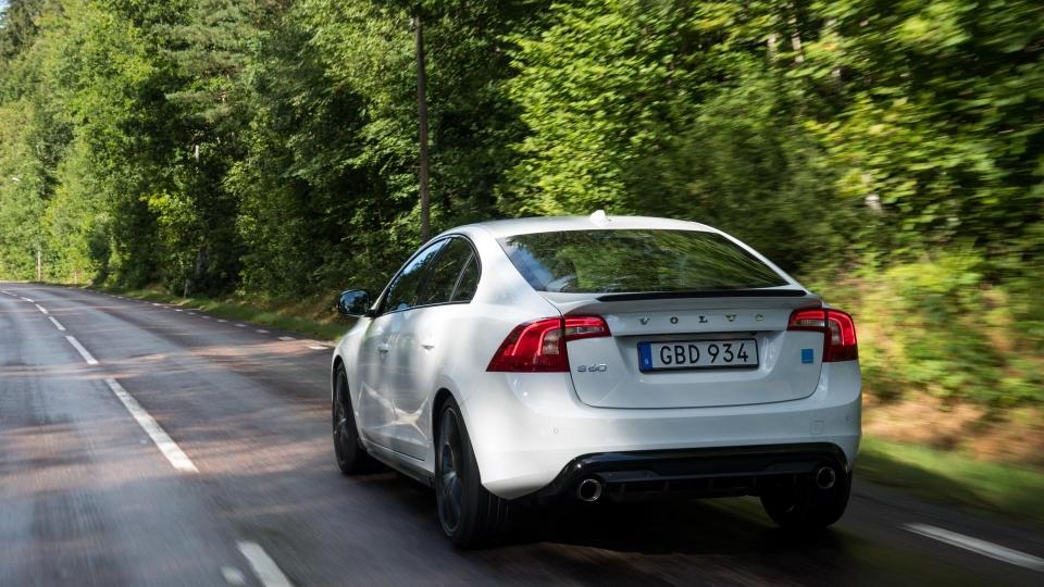 2018-volvo-s60-polestar-7-960×600