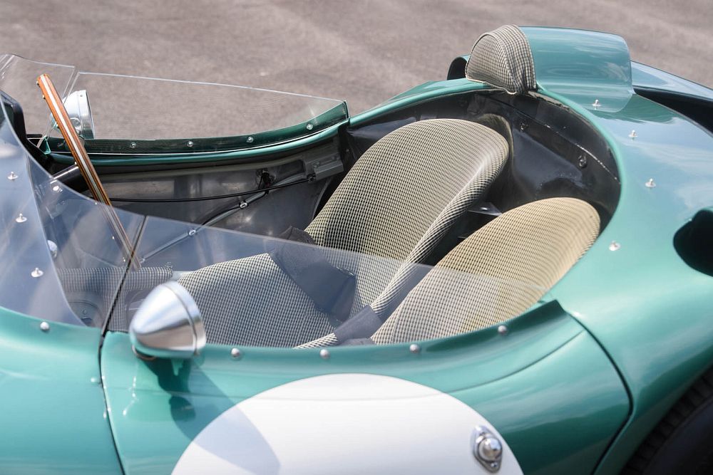 Aston-Martin-DBR1 Monterey (32)