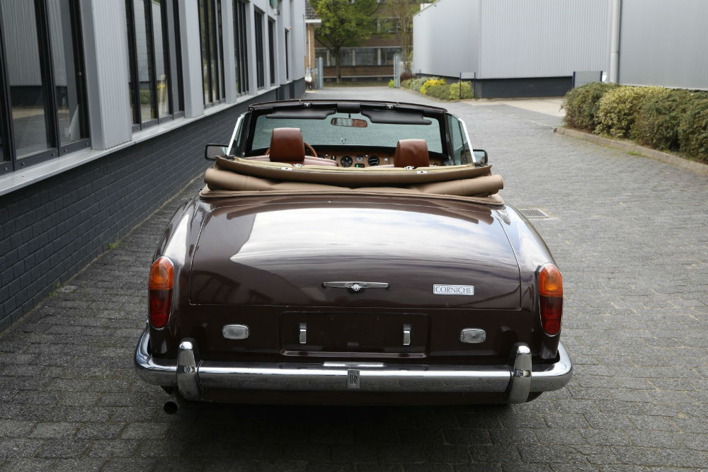 Catawiki_Rolls-Royce-Corniche-1973-10