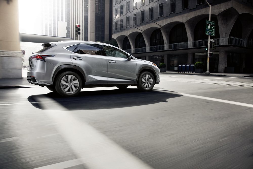 Lexus NX (5)