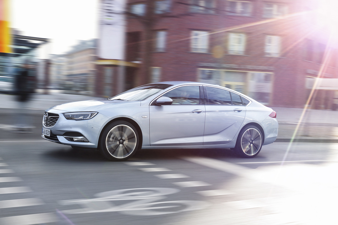 Opel-Insignia-Grand-Sport-305517_Easy-Resize.com