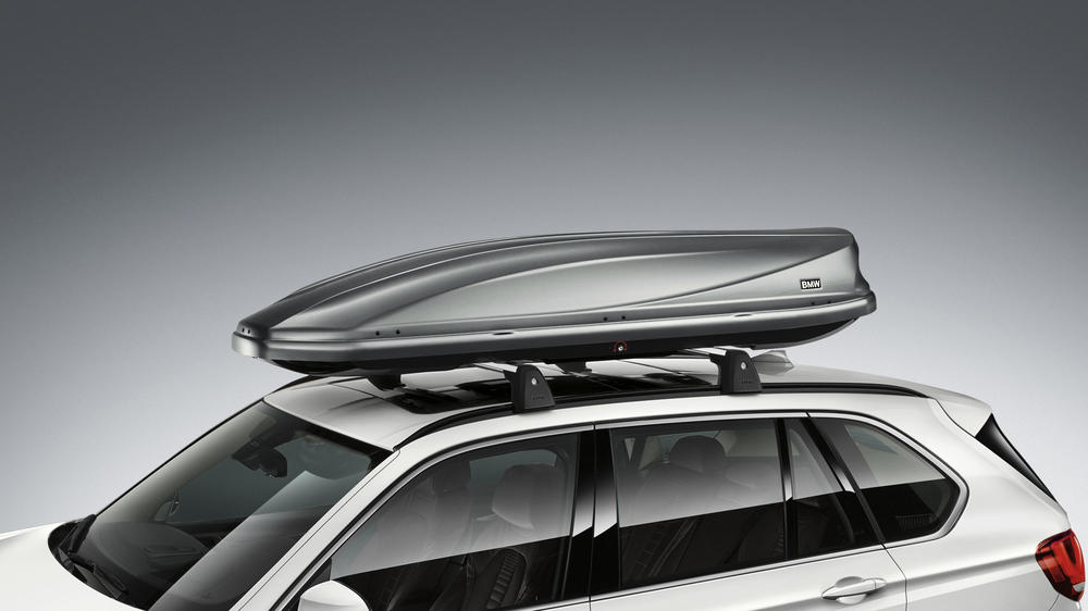 P90228479_highRes_bmw-x5-roof-box-460-
