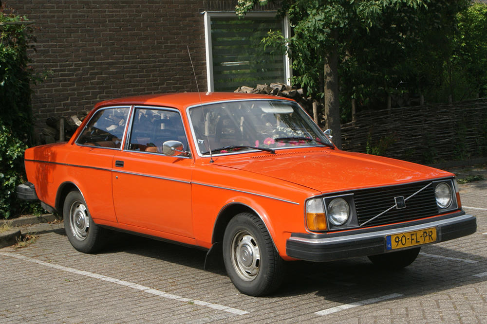 VOLVO-242